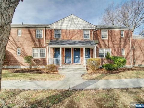 Photo of 57 Clark Court #57, Rutherford, NJ 07070 (MLS # 26019320)