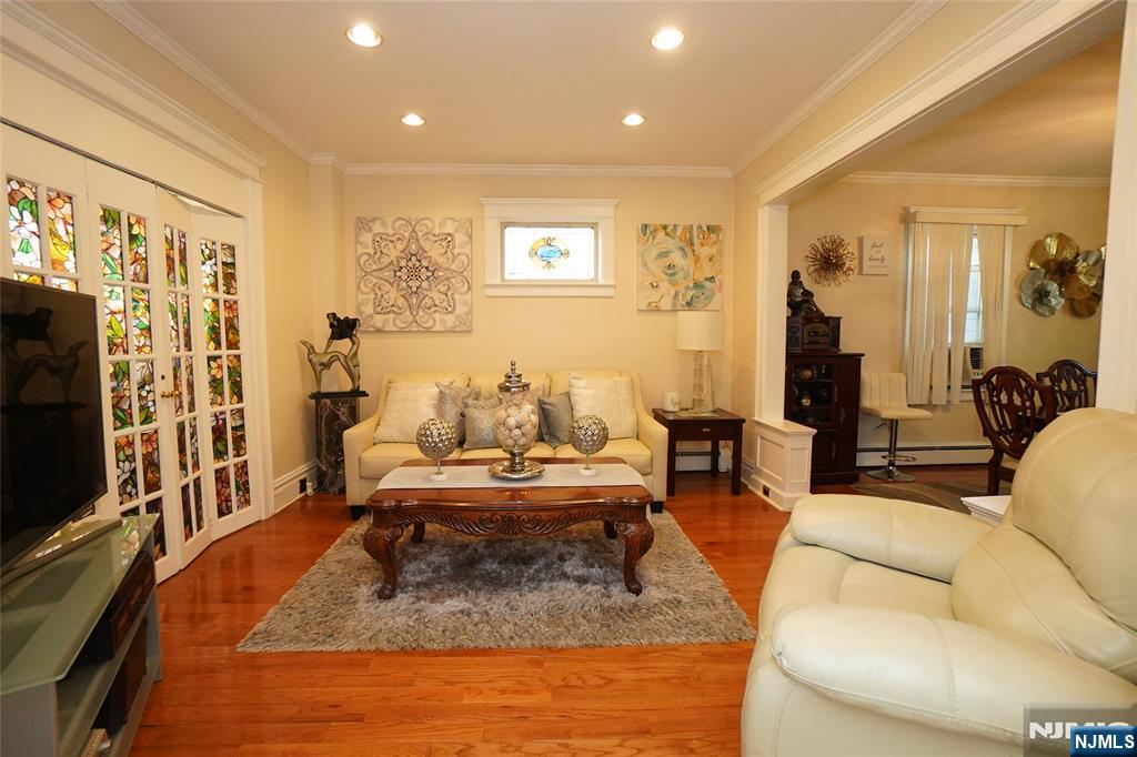 710 Hillside Avenue
