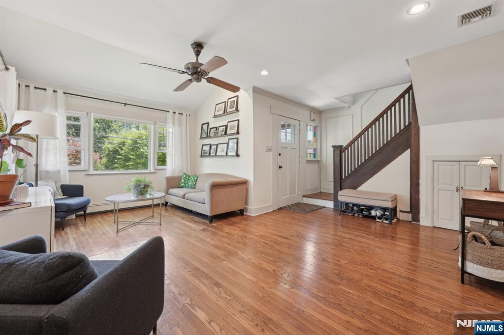 211 Pinelynn Road