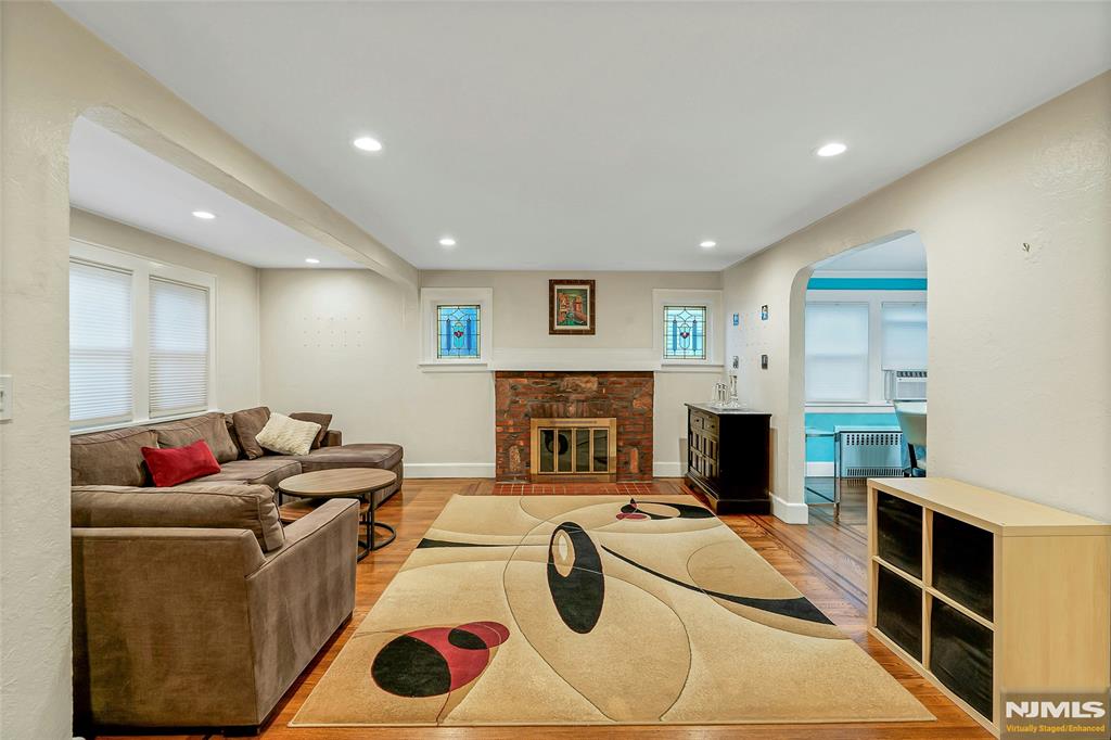 425 Beatrice Street