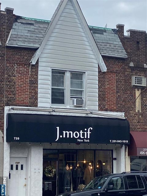 Photo of 739 Anderson Ave, Cliffside Park, NJ 07010 (MLS # 26011177)