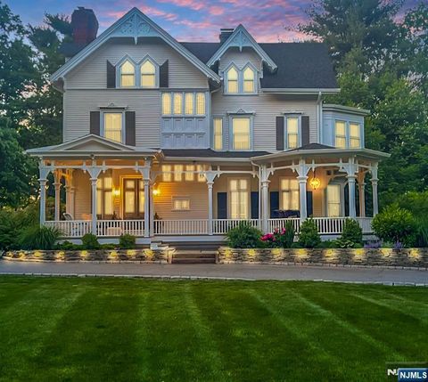 42 Llewellyn Road Montclair NJ 07042