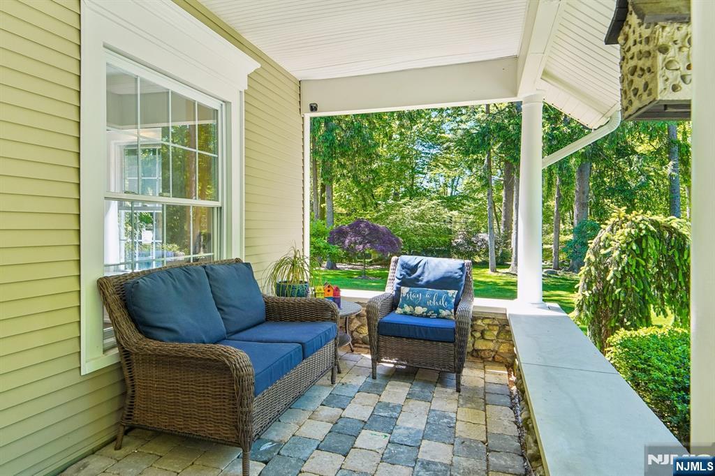 42 Hillside Avenue