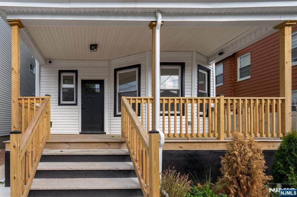 Photo of 32 Palm Street, Newark, NJ 07106 (MLS # 26008343)