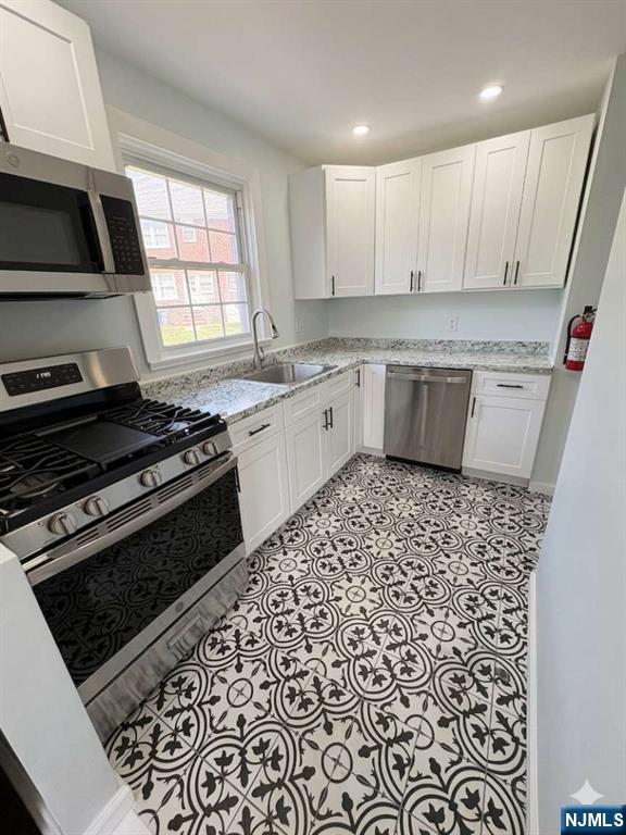 293 Elmwood Avenue A