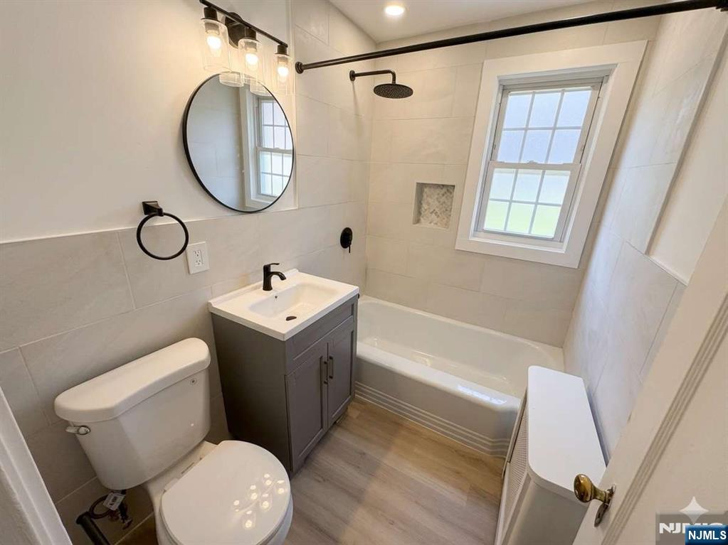 293 Elmwood Avenue A