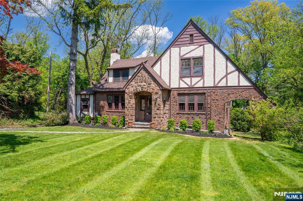 184 Old Short Hills Road