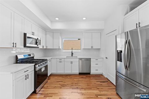 246-248 Cortlandt 2 Belleville NJ 07109