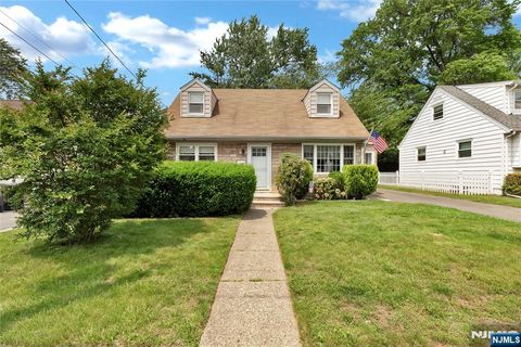 207 New York Avenue Bergenfield NJ 07621