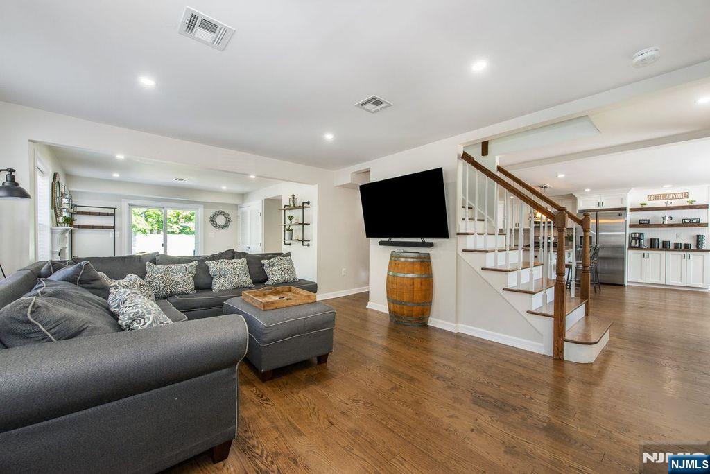 66 Gifford Street