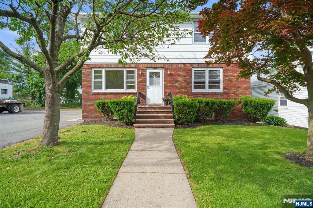 384 Delawanna Avenue