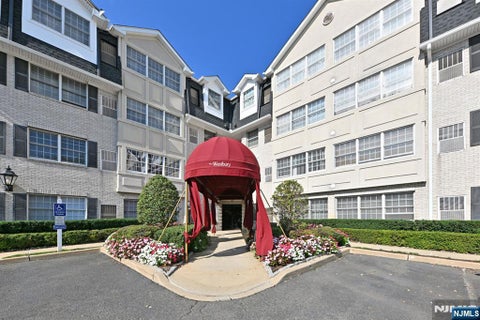 Photo of 131 Clinton Place #214, Hackensack, NJ 07601 (MLS # 26034772)