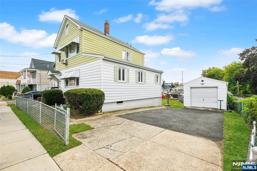 12 Boyd Street
