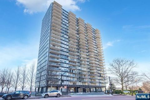 Photo of 6050 Boulevard East #6D, West New York, NJ 07093 (MLS # 26017906)