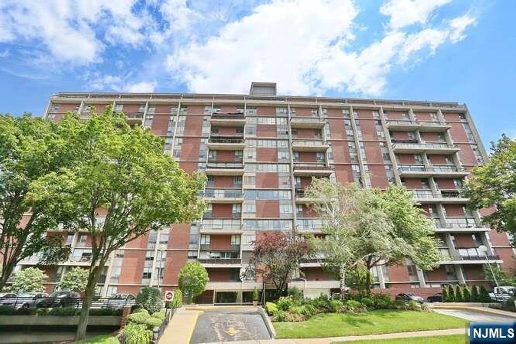Photo of 4 Horizon Road #1027, Fort Lee, NJ 07024 (MLS # 26017528)