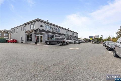 MLS: 24028109