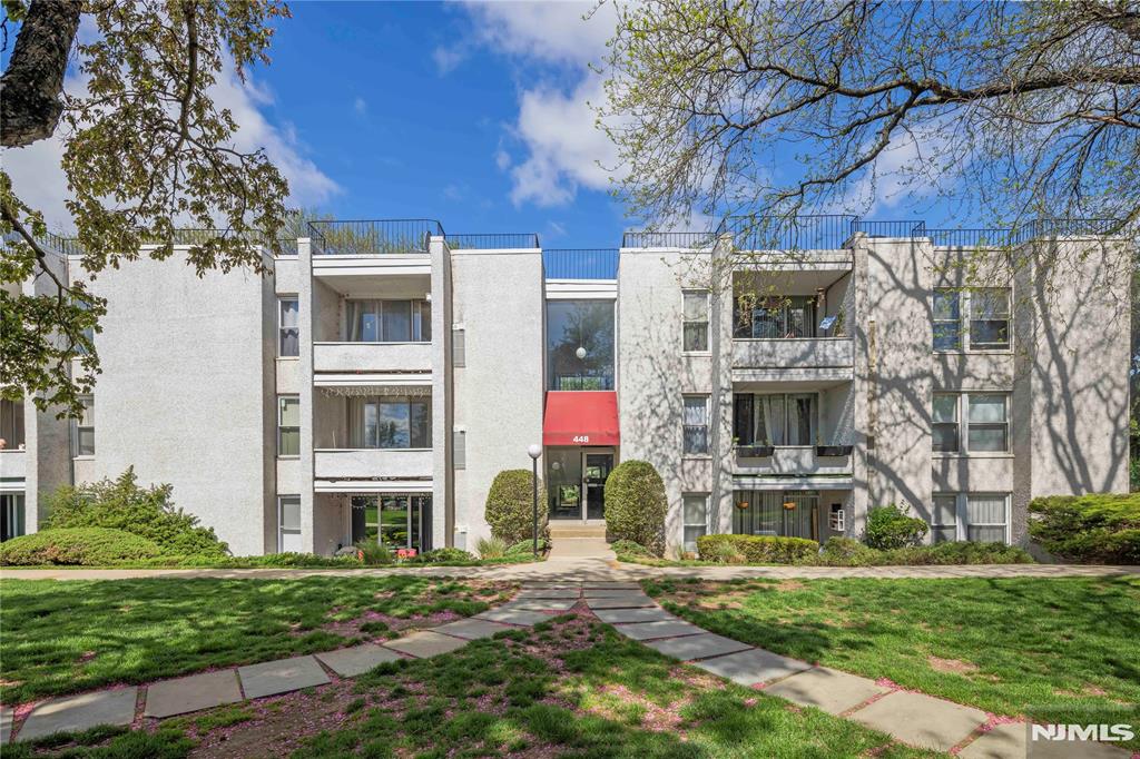 Property for Sale at 448 River J, Nutley, New Jersey - Bedrooms: 2 
Bathrooms: 2  - $375,000