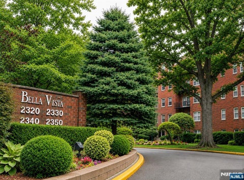 Photo of 2330 Linwood #5A, Fort Lee, NJ 07024 (MLS # 26037025)