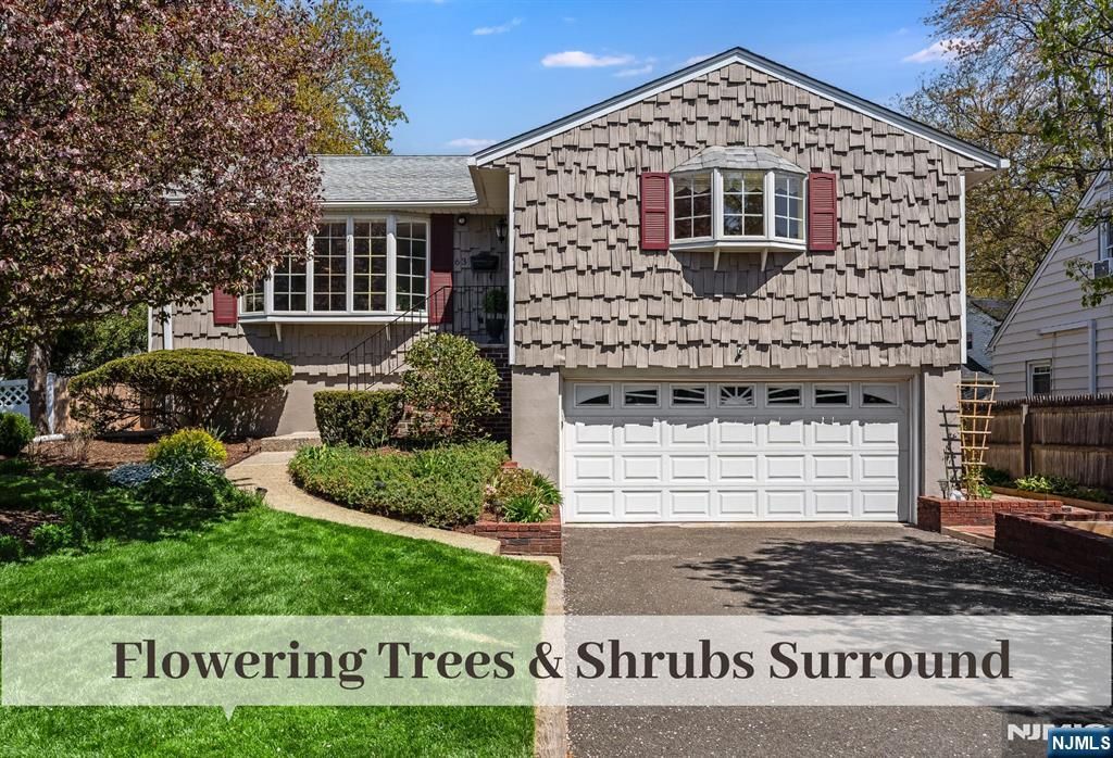 Photo of 63 Moore Avenue, Waldwick, NJ 07463 (MLS # 26006750)