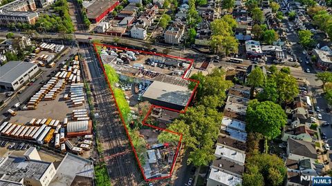 Photo of 10 Park Ave, East Orange, NJ 07017 (MLS # 25017067)