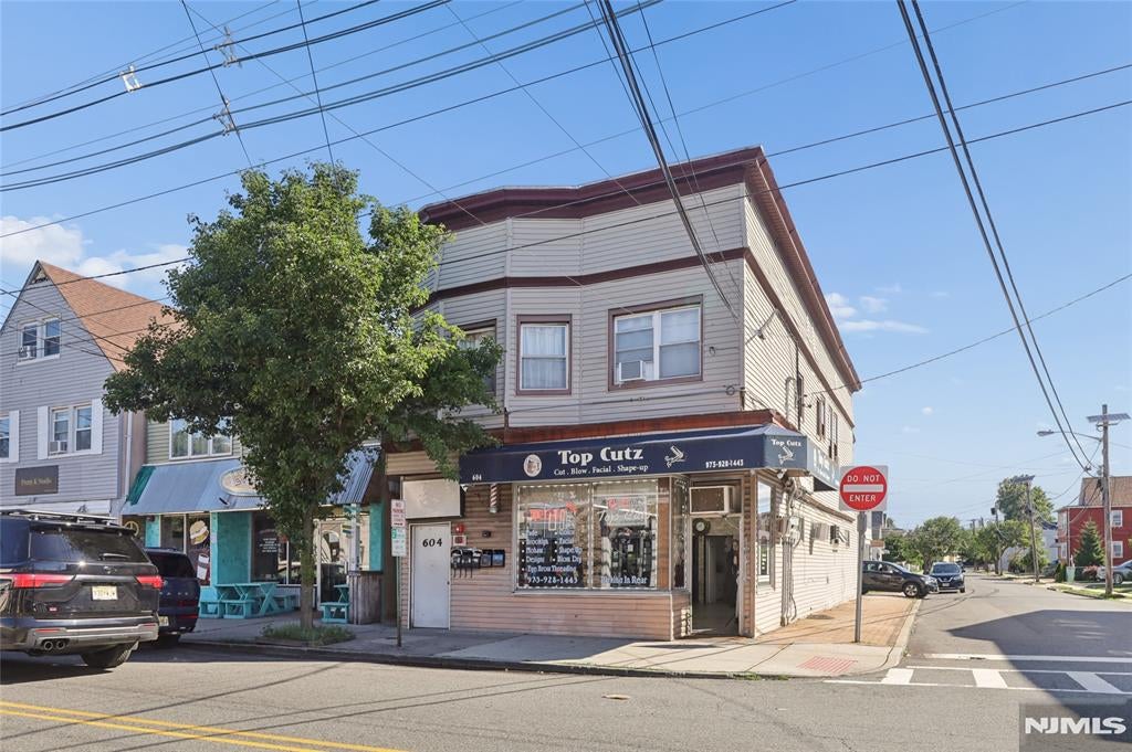 604 Van Houten Avenue