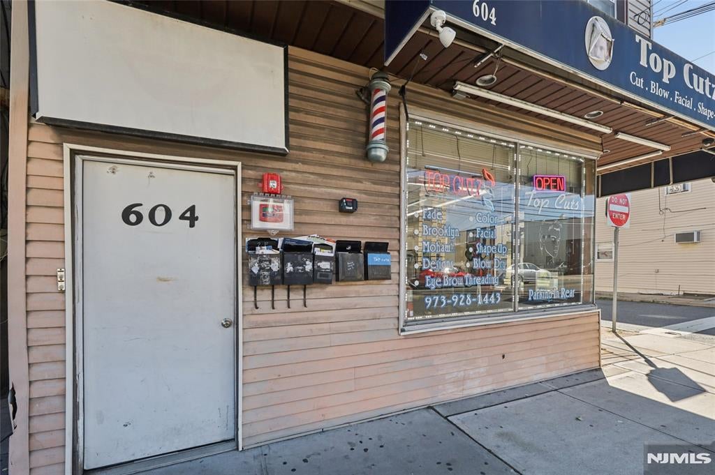604 Van Houten Avenue