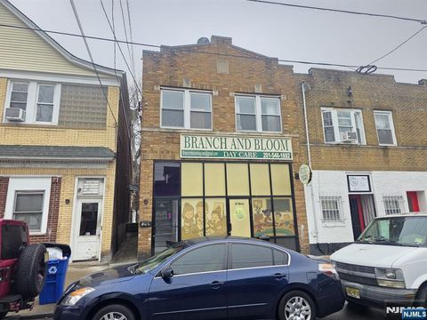 39 Fort Lee Road Bogota NJ 07603