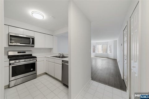 Photo of 503 Hancock Court #503, Edgewater, NJ 07020 (MLS # 26032904)