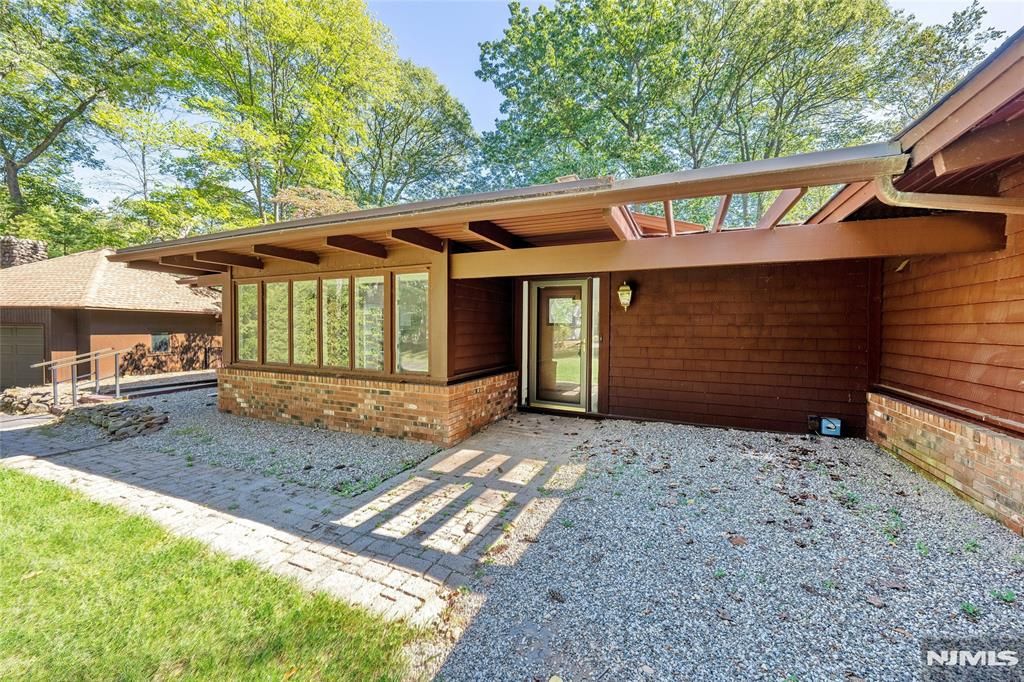 Photo of 5 Carnot Avenue, Woodcliff Lake, NJ 07677 (MLS # 26000866)