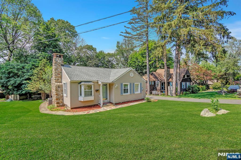 76 Hillside Road