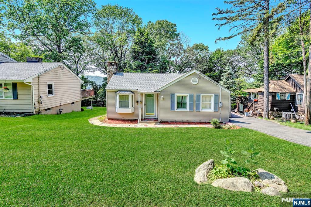 76 Hillside Road