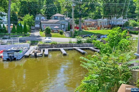 Photo of 52 Sterling Road, Greenwood Lake, NY 10925 (MLS # 26026758)