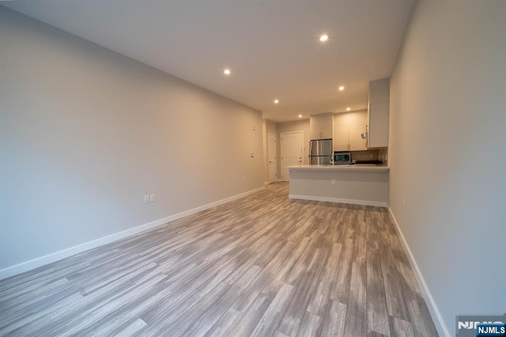 62 Broadway 205
