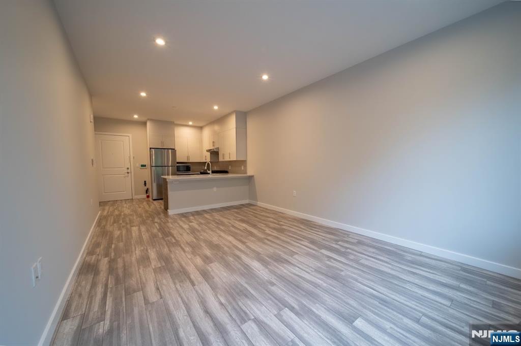 62 Broadway 205