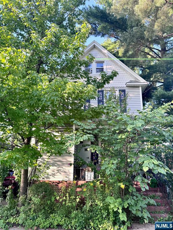 Homes for Sale in Northern NJ | ThisIsRiverEdge.com 268 Midland Avenue