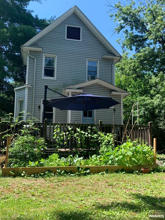 Homes for Sale in Northern NJ | ThisIsRiverEdge.com 268 Midland Avenue