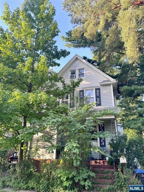 Photo of 268 Midland Avenue, River Edge, NJ 07661 (MLS # 26034932)
