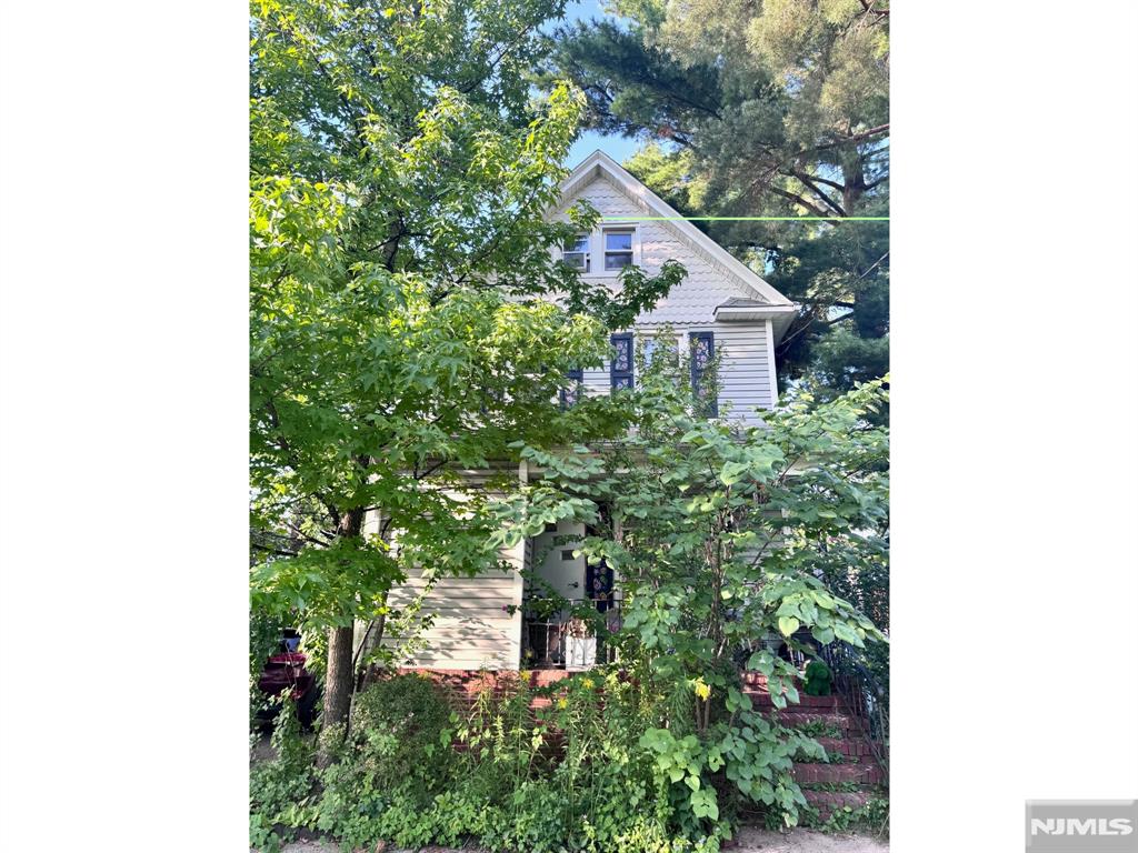 Homes for Sale in Northern NJ | ThisIsRiverEdge.com 268 Midland Avenue