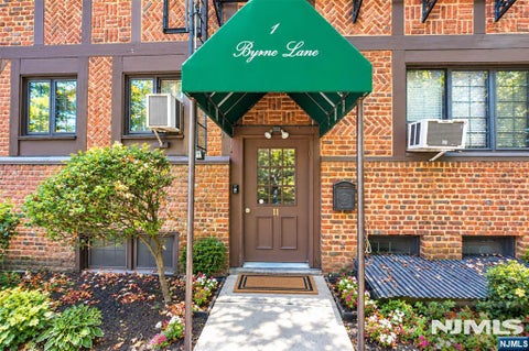 Photo of 1 Byrne Lane #11, Tenafly, NJ 07670 (MLS # 26038723)