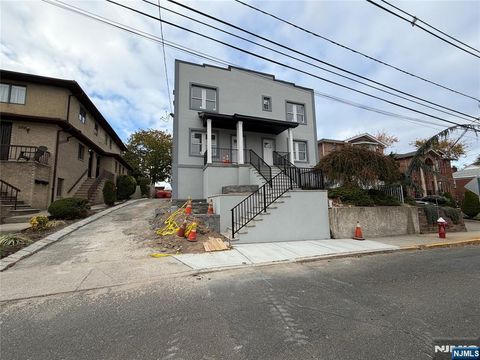 743 Kingsland Avenue Ridgefield NJ 07657