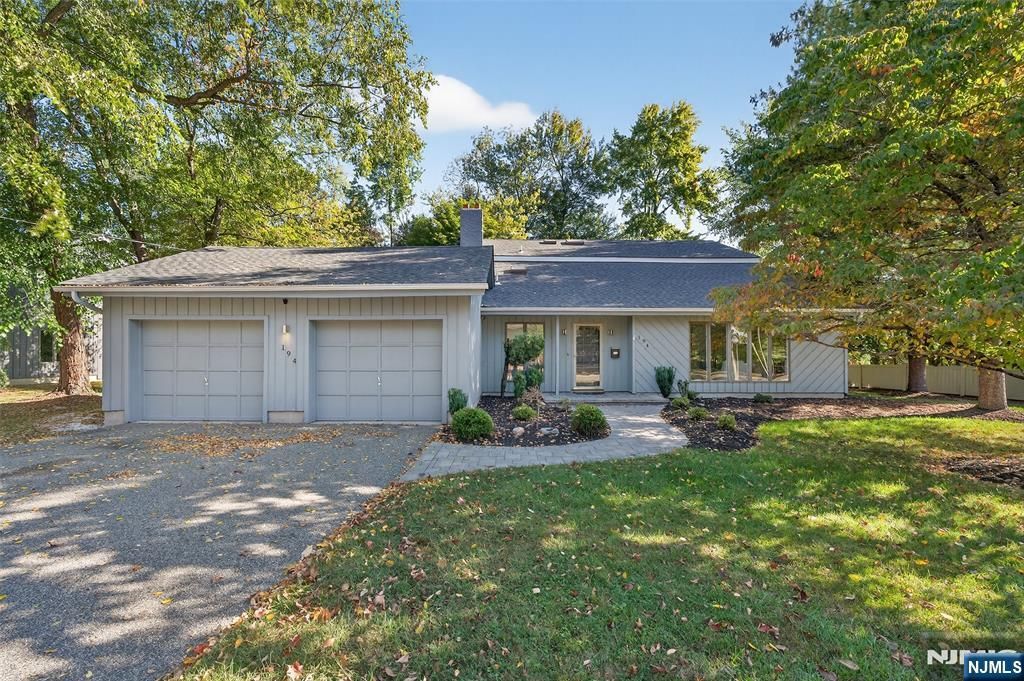 Photo of 194 N Central Avenue, Ramsey, NJ 07446 (MLS # 25034423)