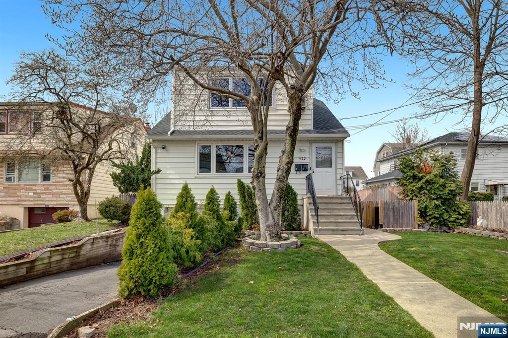 322 Broughton Avenue