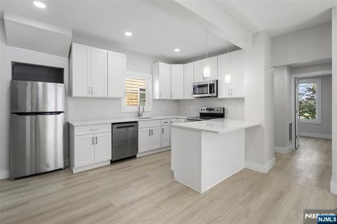 90 N Grove Street East Orange NJ 07017