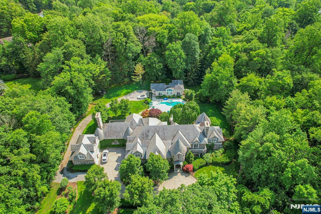 86 Fox Hedge Road