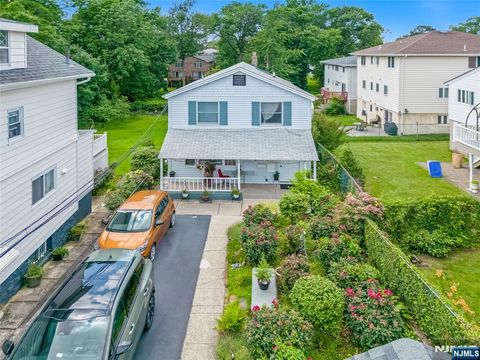 2455 3rd Fort Lee NJ 07024