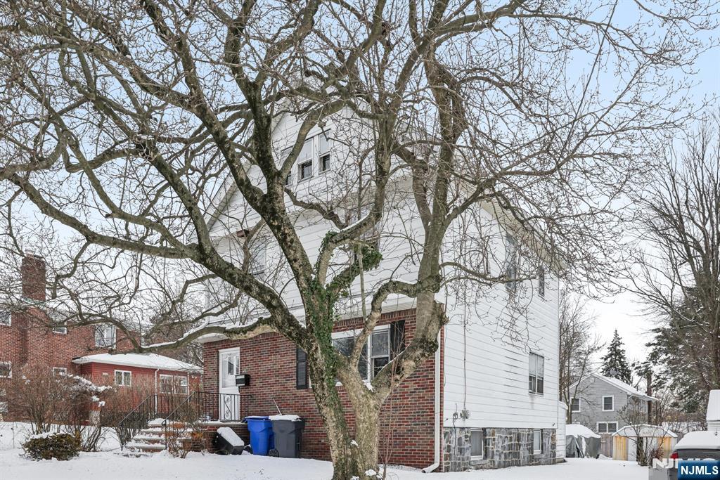 140 Van Nostrand Avenue