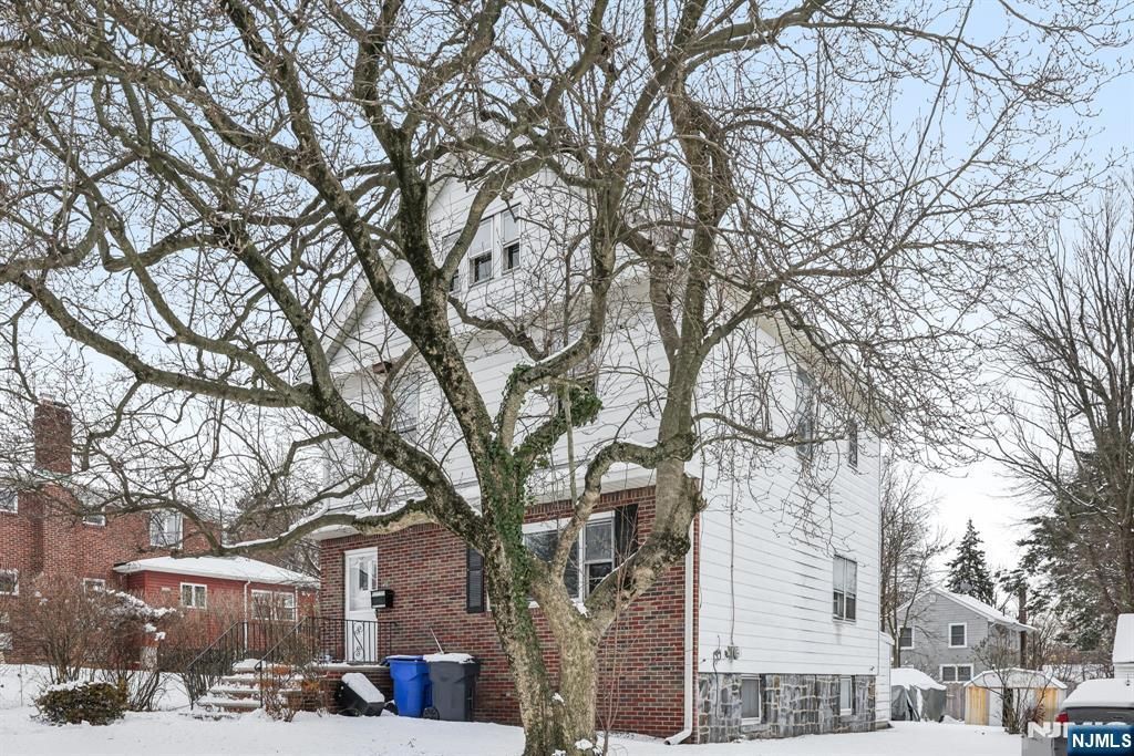 Photo of 140 Van Nostrand Avenue, Englewood, NJ 07631 (MLS # 25043390)