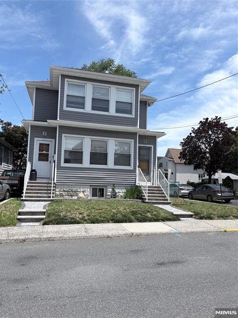 Photo of 210212 Franklin, Secaucus, NJ 07094 (MLS # 26022990)