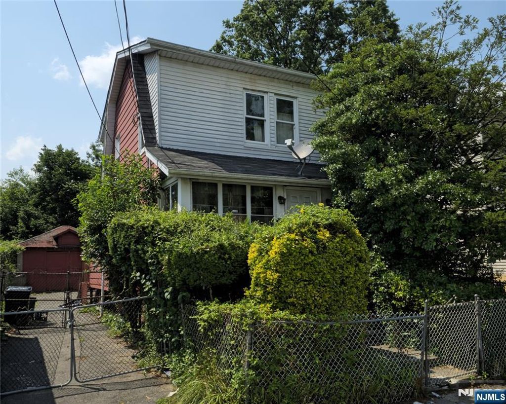 Photo of 199 Sunset Avenue, Newark, NJ 07106 (MLS # 25036786)