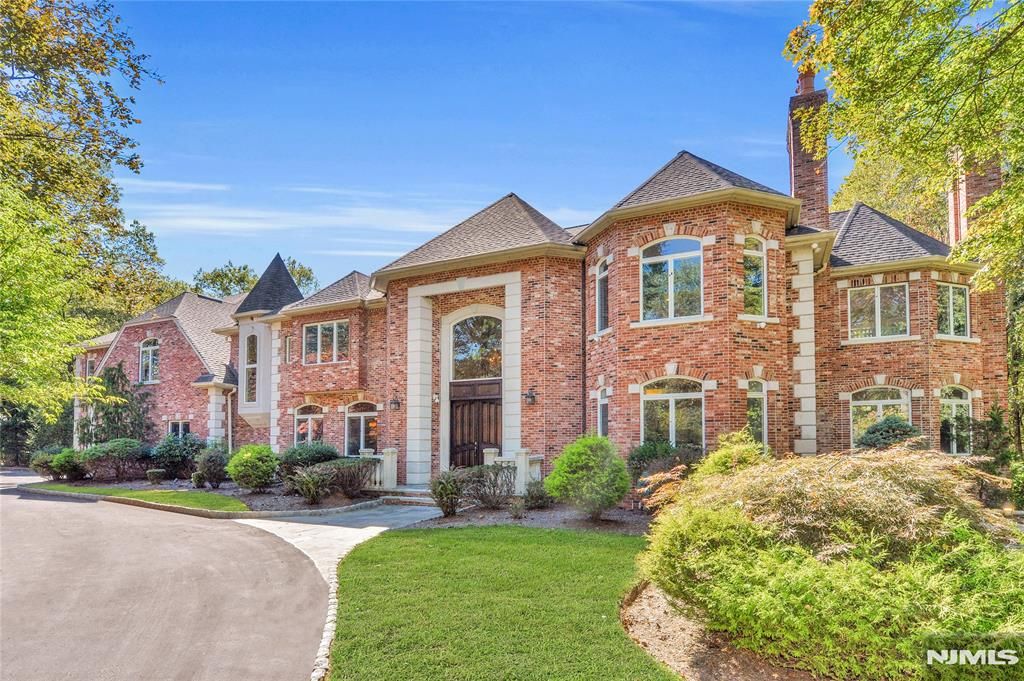 Photo of 14 Werimus Brook Road, Saddle River, NJ 07458 (MLS # 26008949)